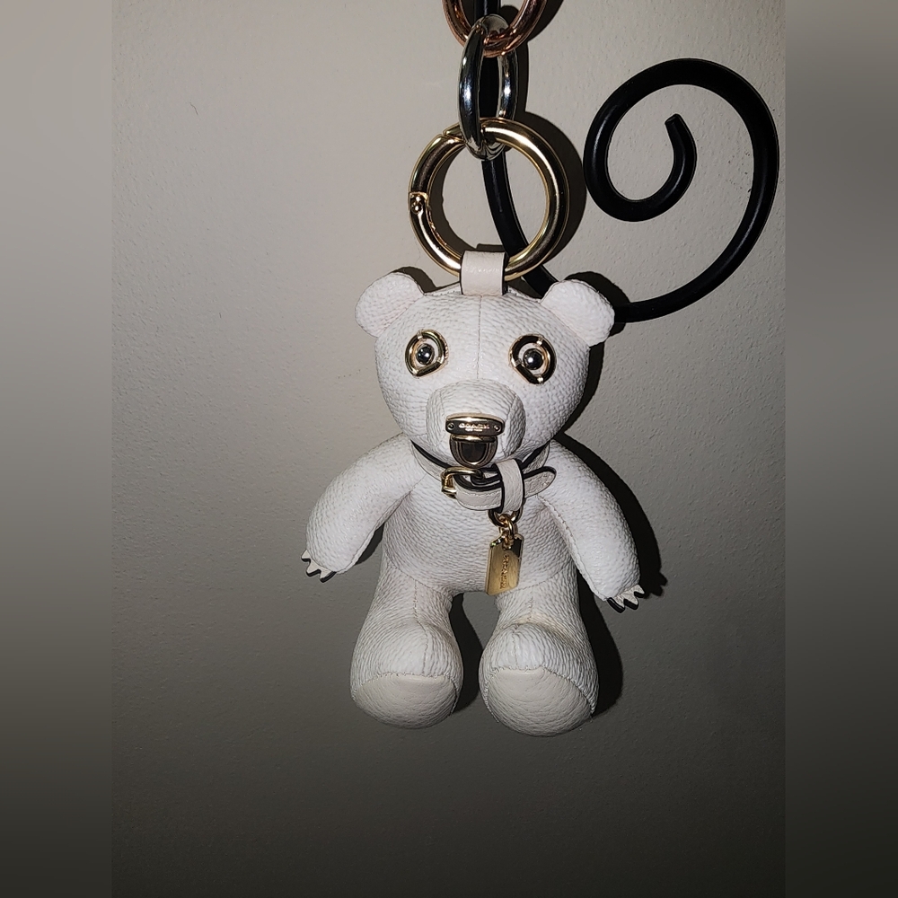 Coach Signature C White Cream Leather Mixed Metals Bear Purse Charm Keychain NEW - Picture 16 of 17